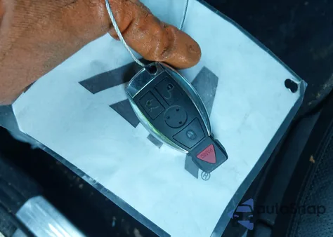 2013 Mercedes-Benz S 550 4Matic из США, поврежденный, VIN WDDNG9EBXDA511804